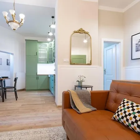 Tost Palace - Centrum With Private Parking * Košice